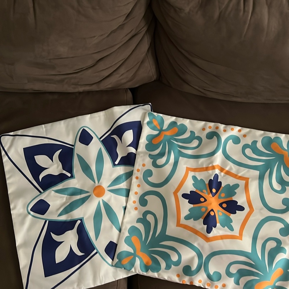 Outdoor pillow covers